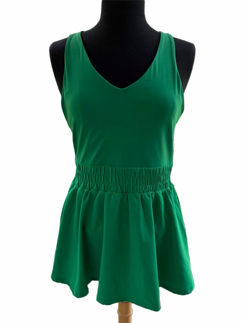 Under Armour Vanish Fitted Dress Women’s Size Medium Green NEW Retail $90